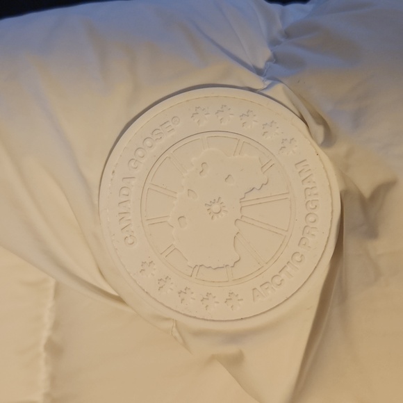 Canada Goose Parka - Picture 3 of 7